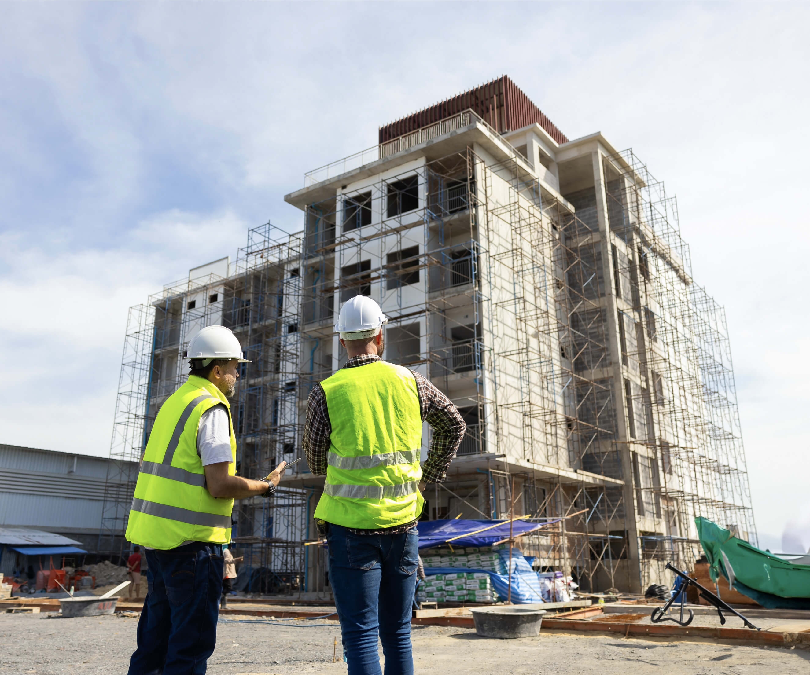 İç Mekânda Rutubet: Görünmez Nem Nasıl Evimizin Konuğu Olur ve Onu Nazikçe Uğurlarız?
